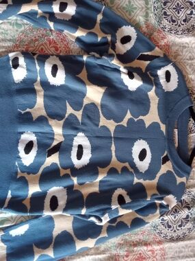 Blue Floral Pattern Women's Sweater